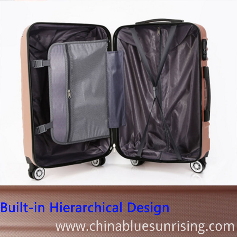 Built-in hierarchical design luggage